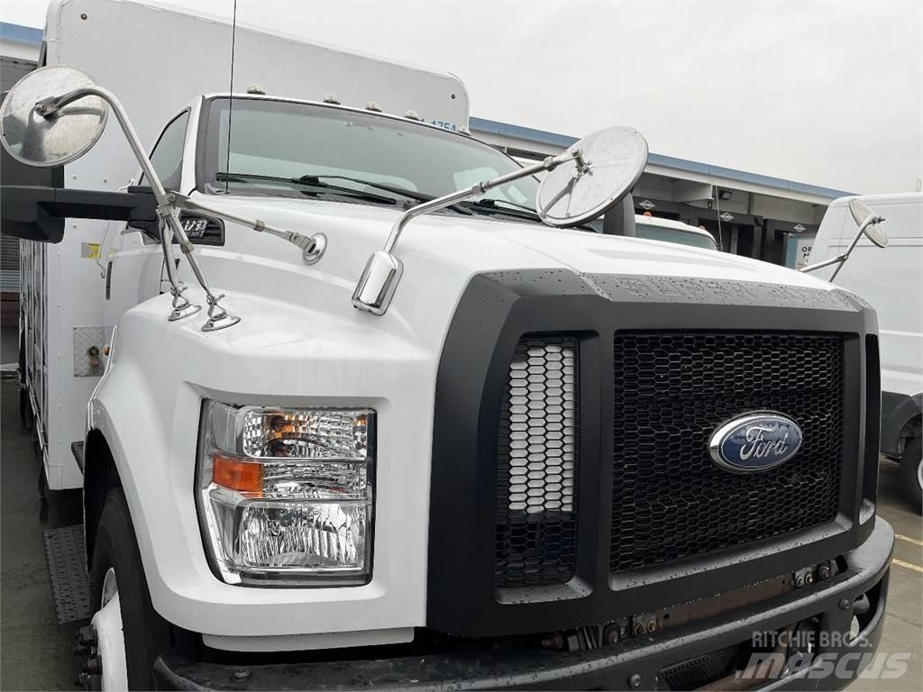 Ford F750 Camiões de entrega de bebidas