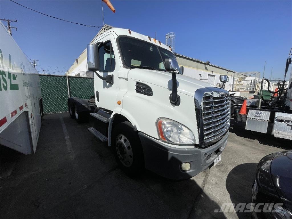 Freightliner CA113 Cavalos Mecânicos