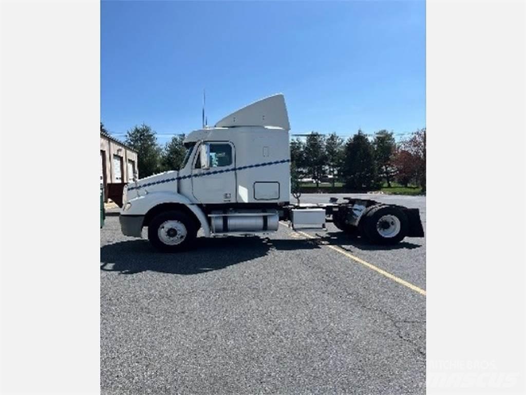 Freightliner CL112G Cavalos Mecânicos