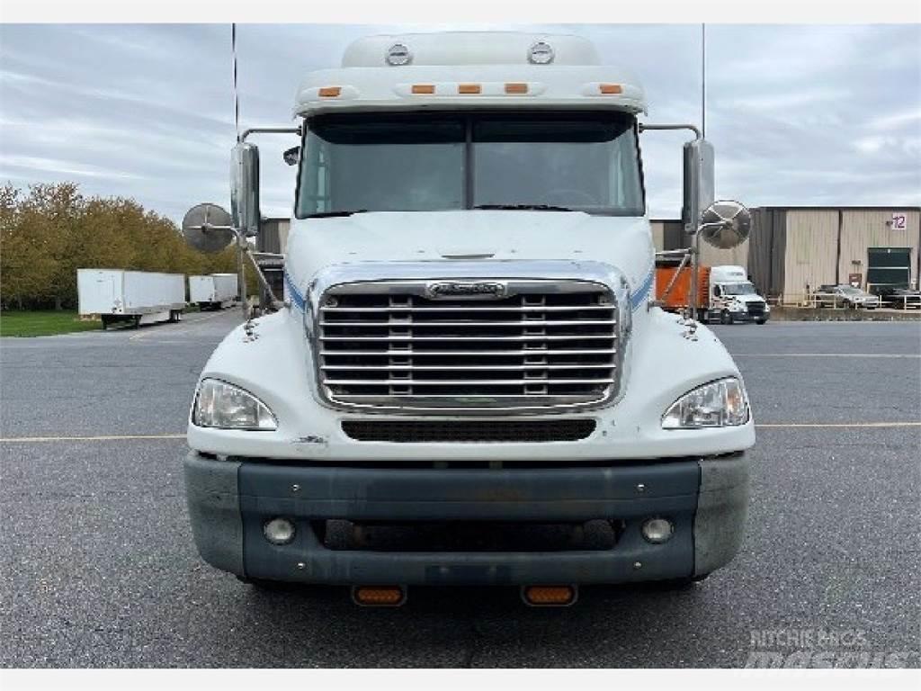 Freightliner CL112G Cavalos Mecânicos