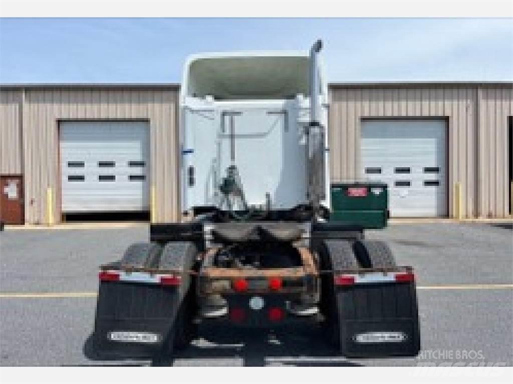Freightliner CL112G Cavalos Mecânicos