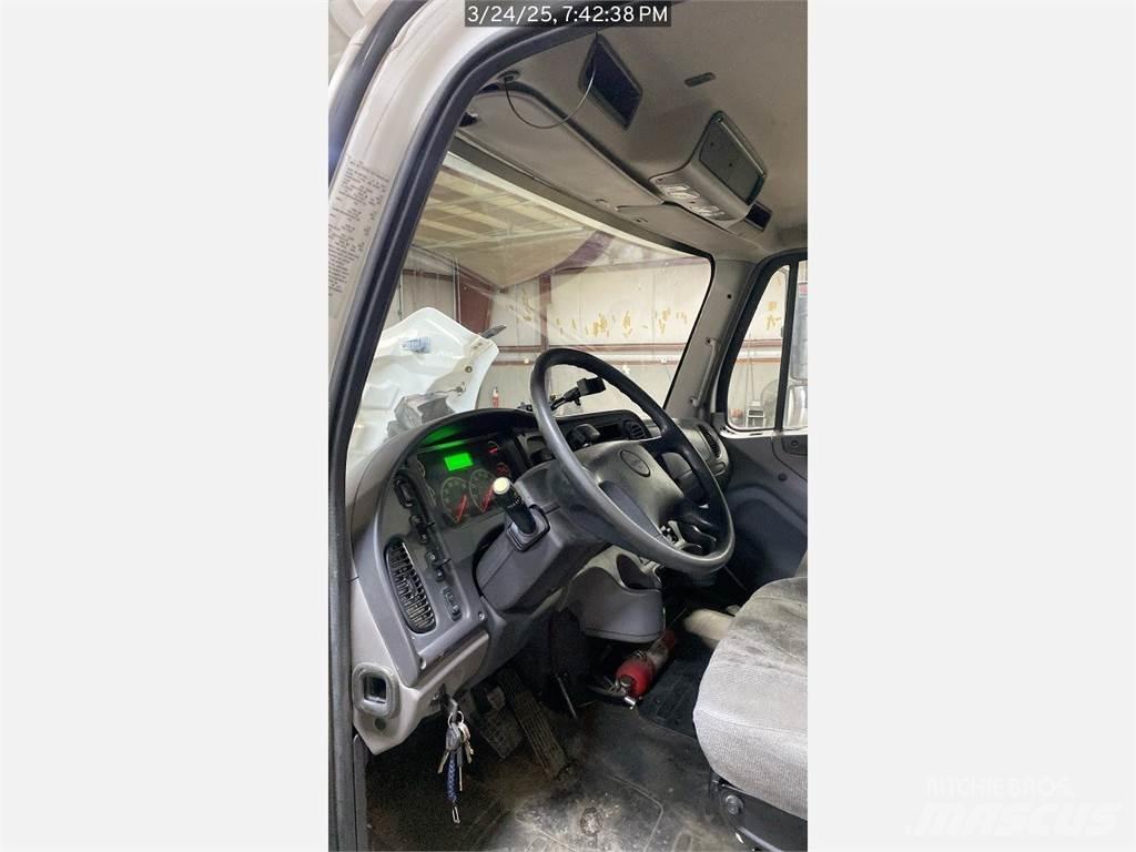 Freightliner M2 Caminhões caixa temperatura controlada
