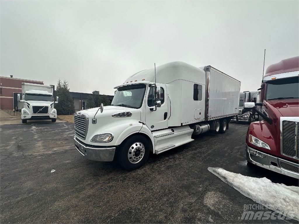 Freightliner M2 Caminhões de caixa fechada
