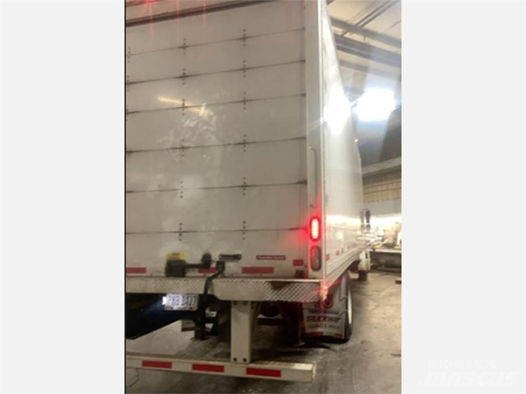 Freightliner M2 Caminhões de caixa fechada