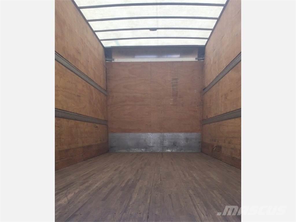 Freightliner M2 Caminhões de caixa fechada