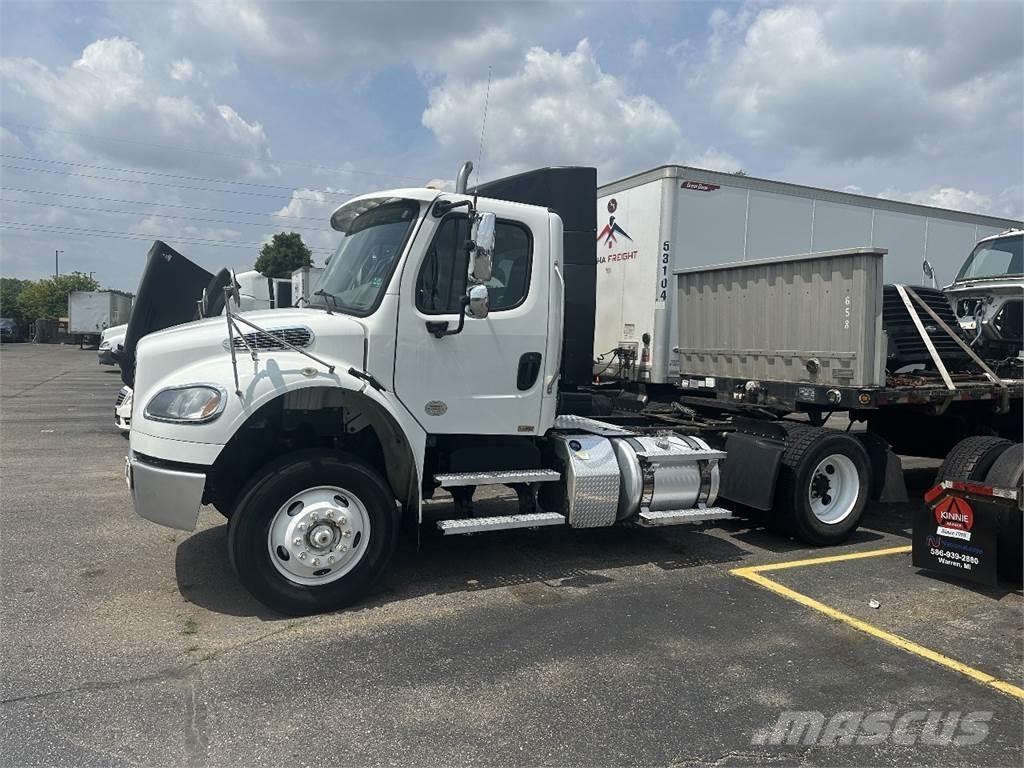 Freightliner M2 106 Cavalos Mecânicos