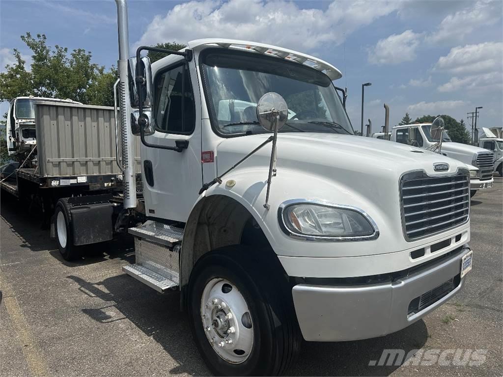 Freightliner M2 106 Cavalos Mecânicos