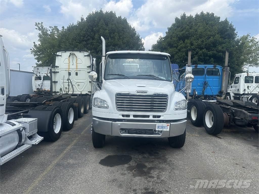 Freightliner M2 106 Cavalos Mecânicos