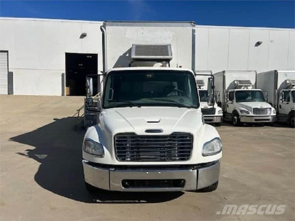 Freightliner M2-106 Caminhões de caixa fechada