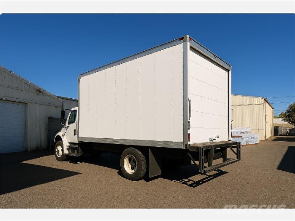 Freightliner M2 106 Caminhões de caixa fechada