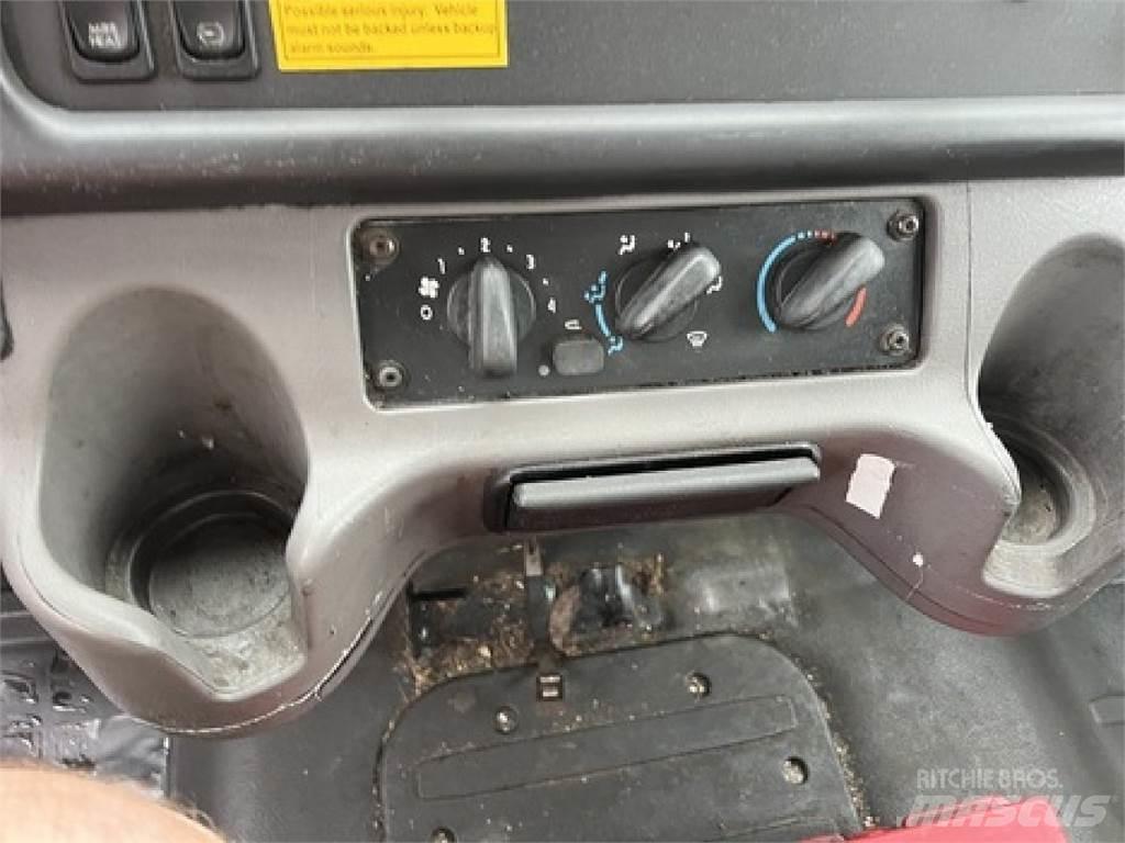 Freightliner M2106 Camiões de entrega de bebidas