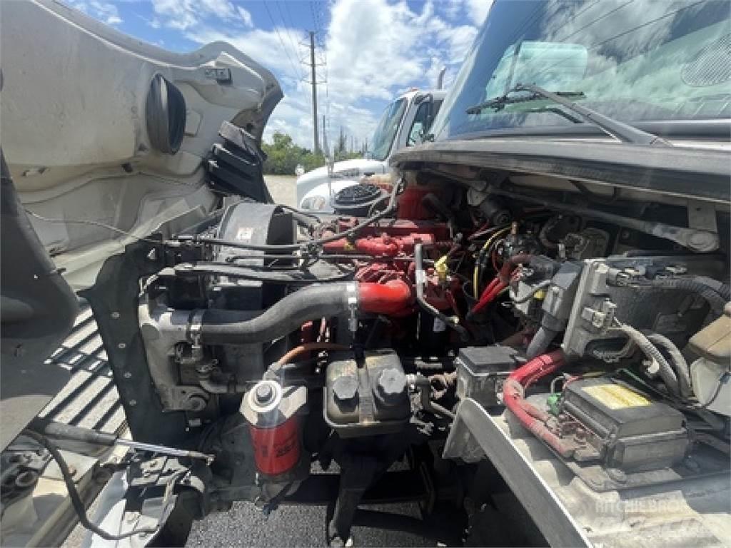 Freightliner M2106 Camiões de entrega de bebidas