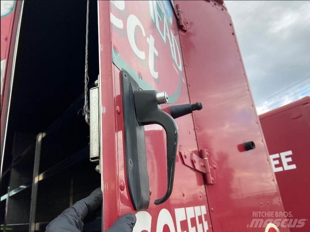 Freightliner MT45 Caixa fechada