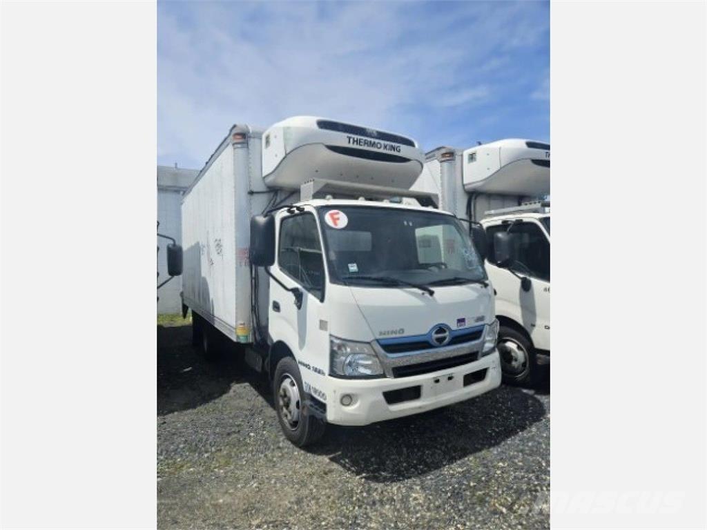 Hino 195 Caminhões caixa temperatura controlada