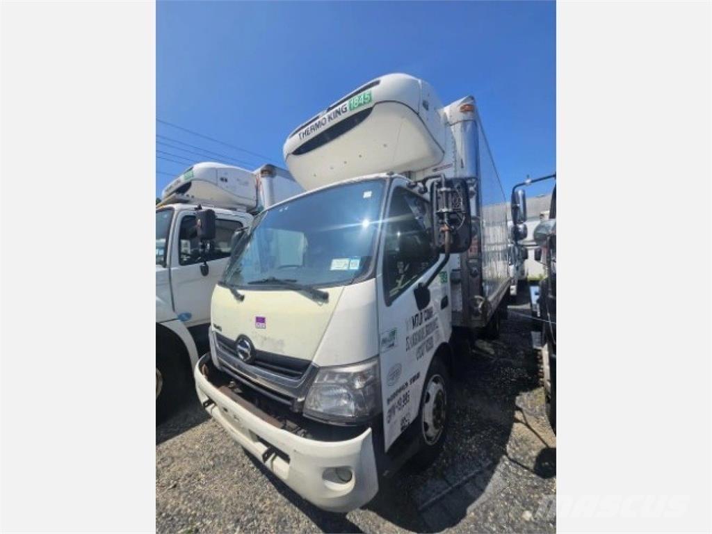 Hino 195 Caminhões caixa temperatura controlada