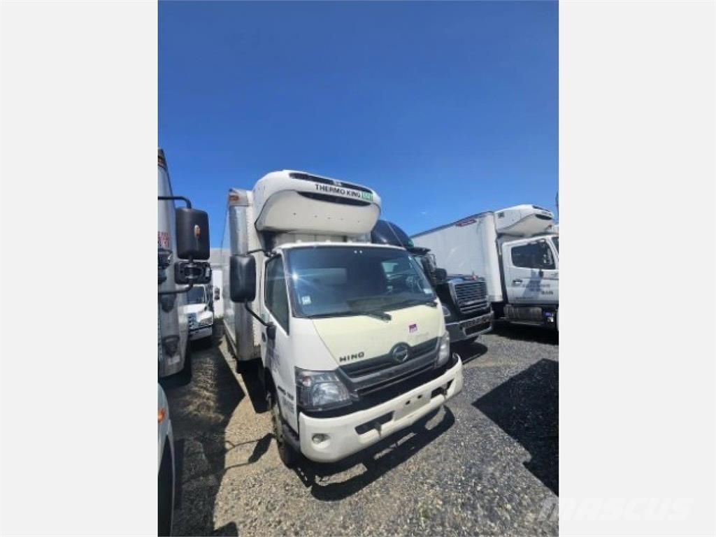 Hino 195 Caminhões caixa temperatura controlada
