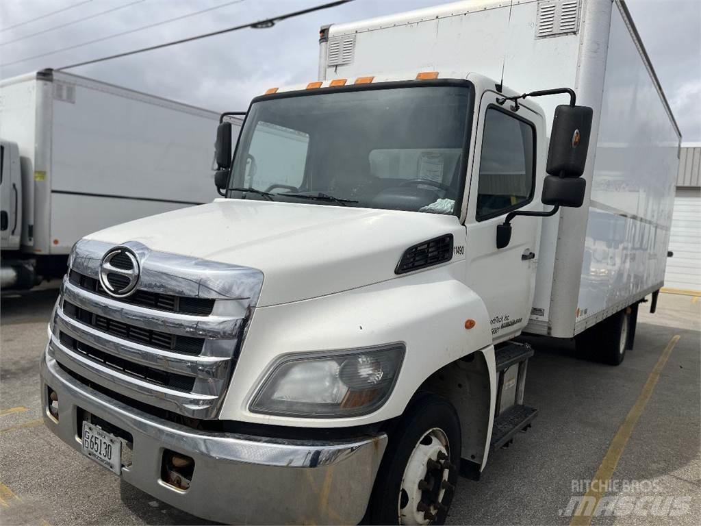 Hino 258 Caminhões de caixa fechada