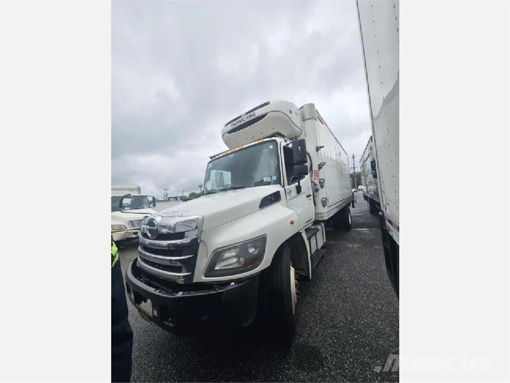 Hino 268 Caminhões caixa temperatura controlada