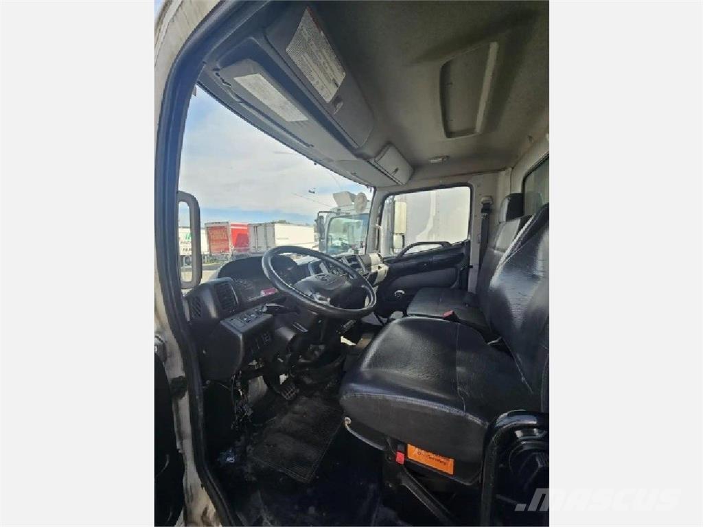 Hino 268 Caminhões caixa temperatura controlada