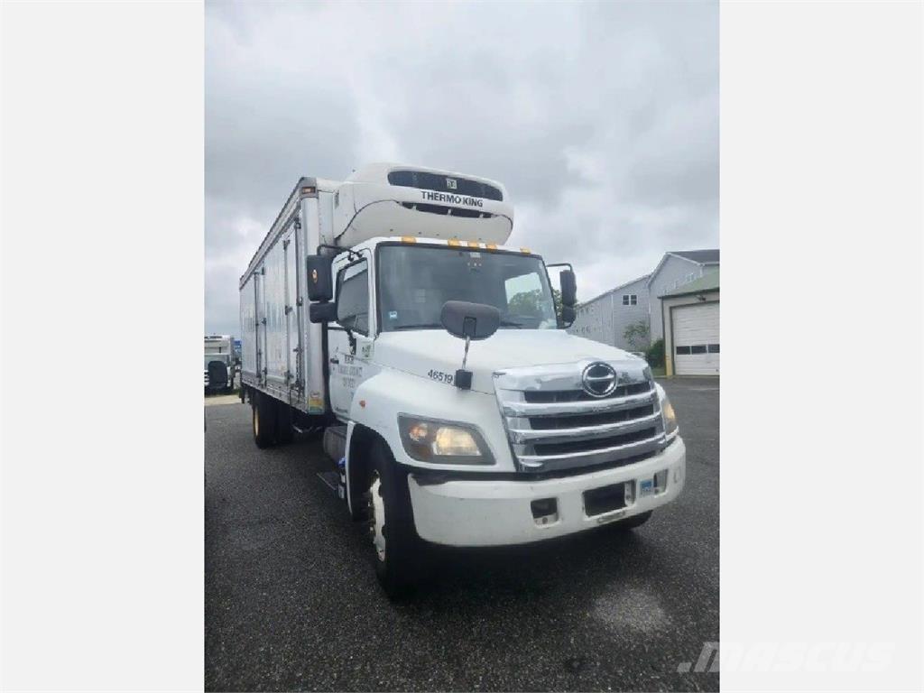 Hino 338 Caminhões caixa temperatura controlada