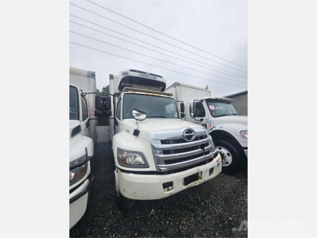 Hino 338 Caminhões caixa temperatura controlada