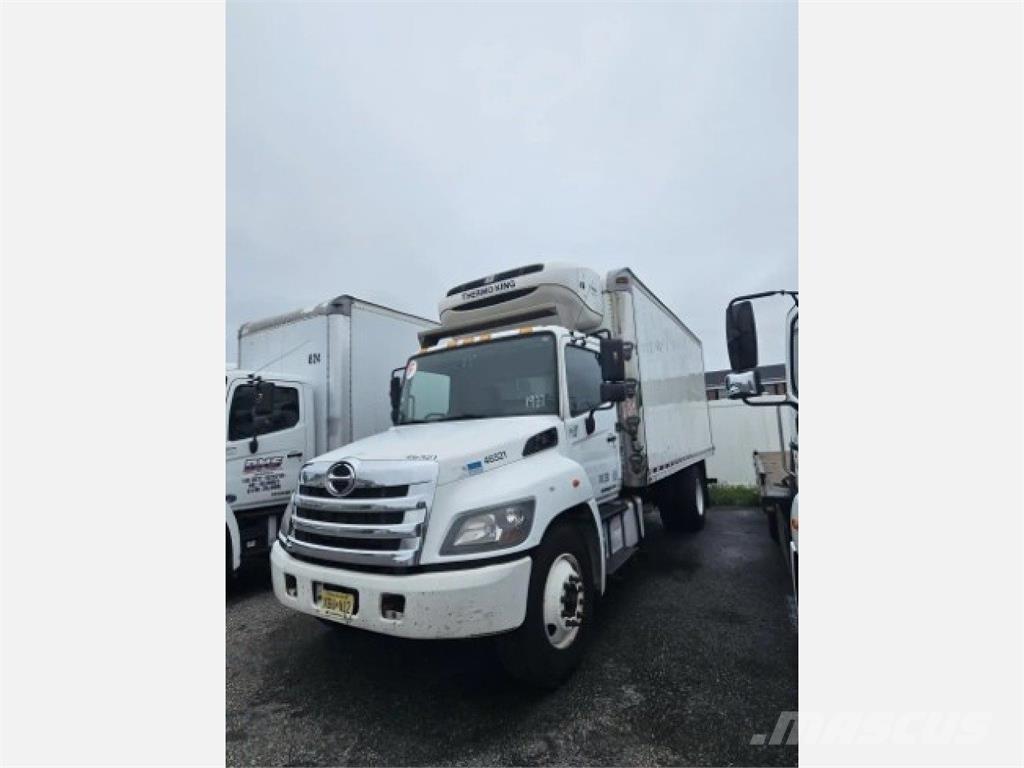 Hino 338 Caminhões caixa temperatura controlada