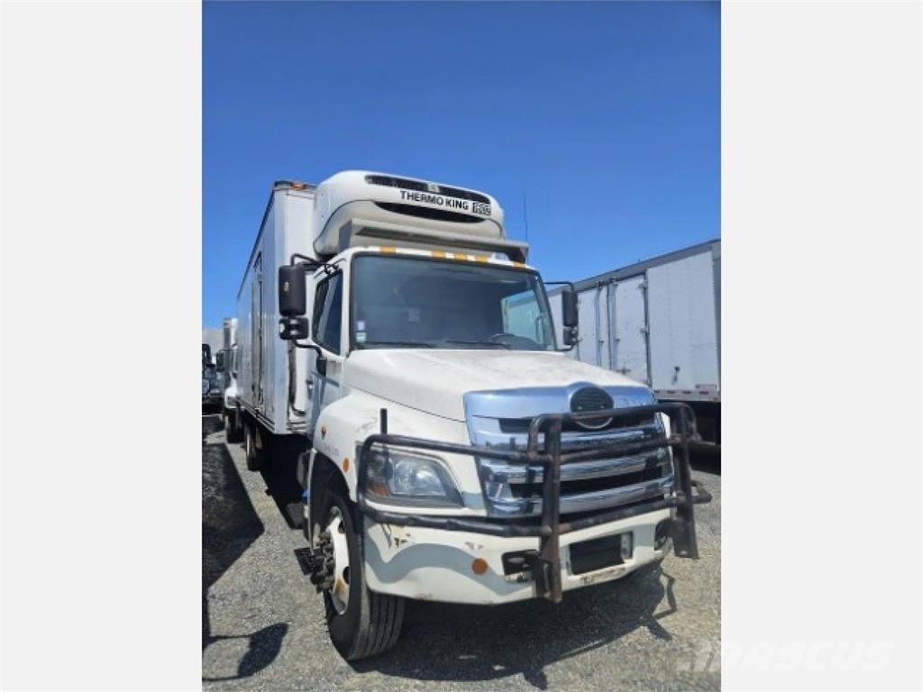 Hino 338 Caminhões caixa temperatura controlada