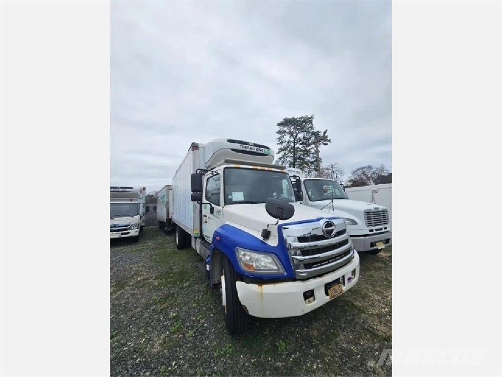 Hino 338 Caminhões caixa temperatura controlada