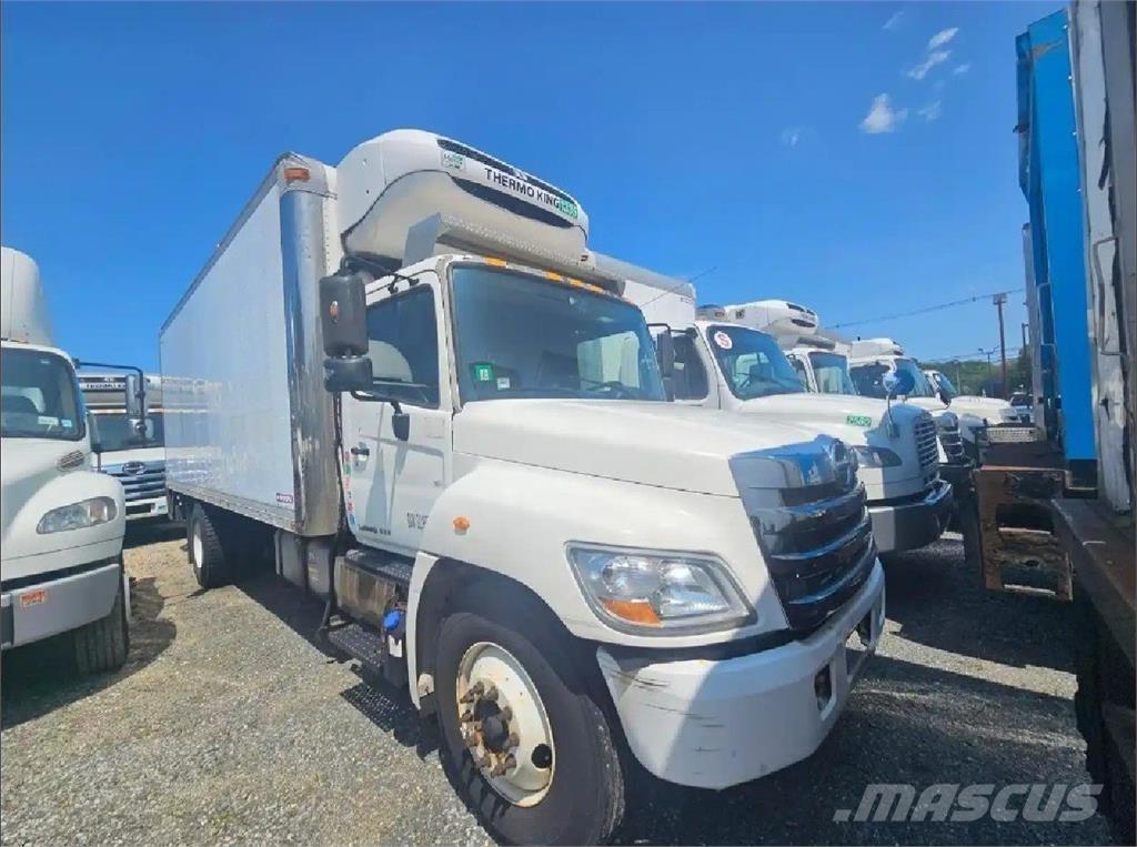 Hino 338 Caminhões caixa temperatura controlada