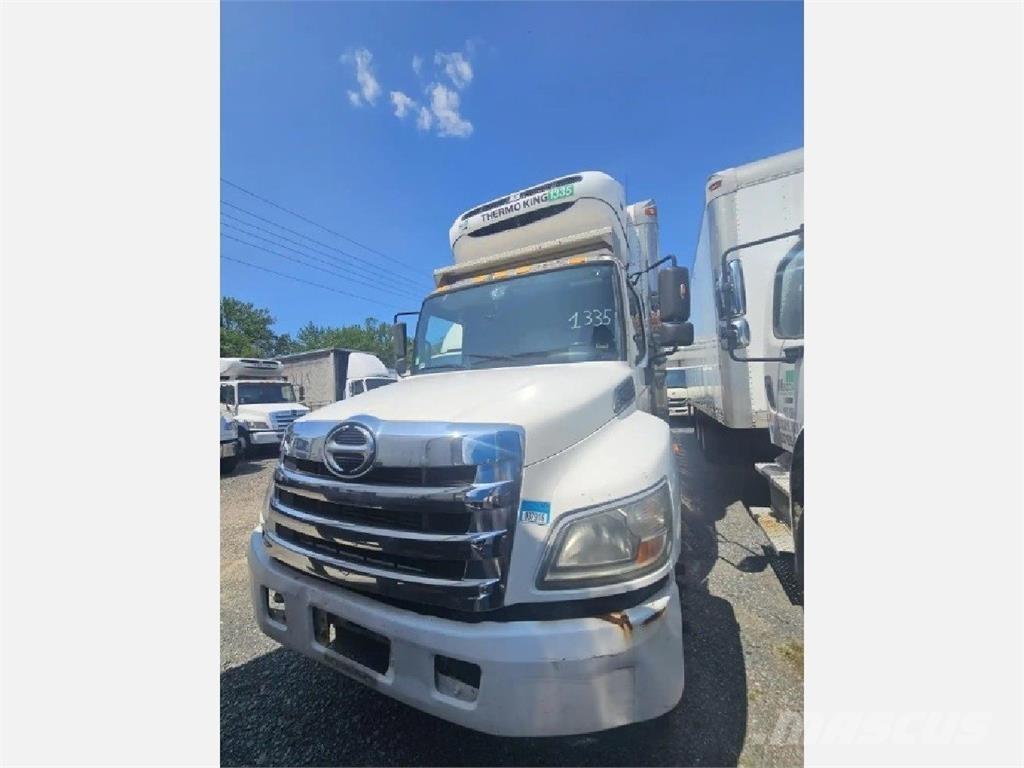 Hino 338 Caminhões caixa temperatura controlada
