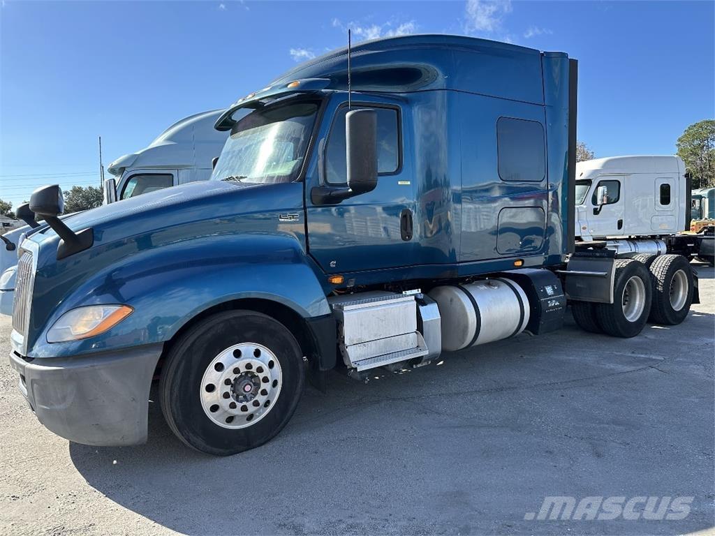 International LT625 Cavalos Mecânicos