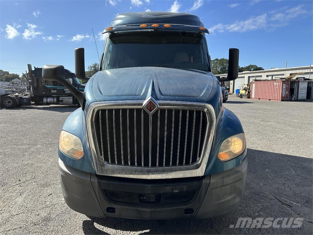 International LT625 Cavalos Mecânicos