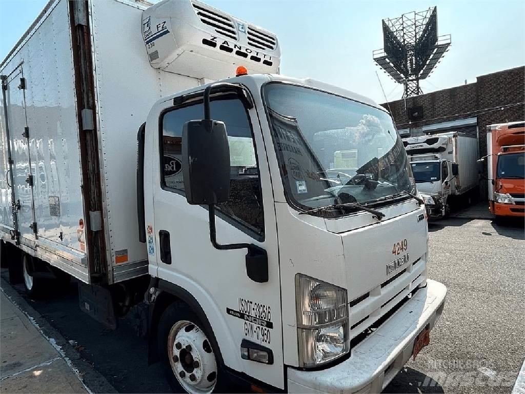 Isuzu NQR Caminhões caixa temperatura controlada