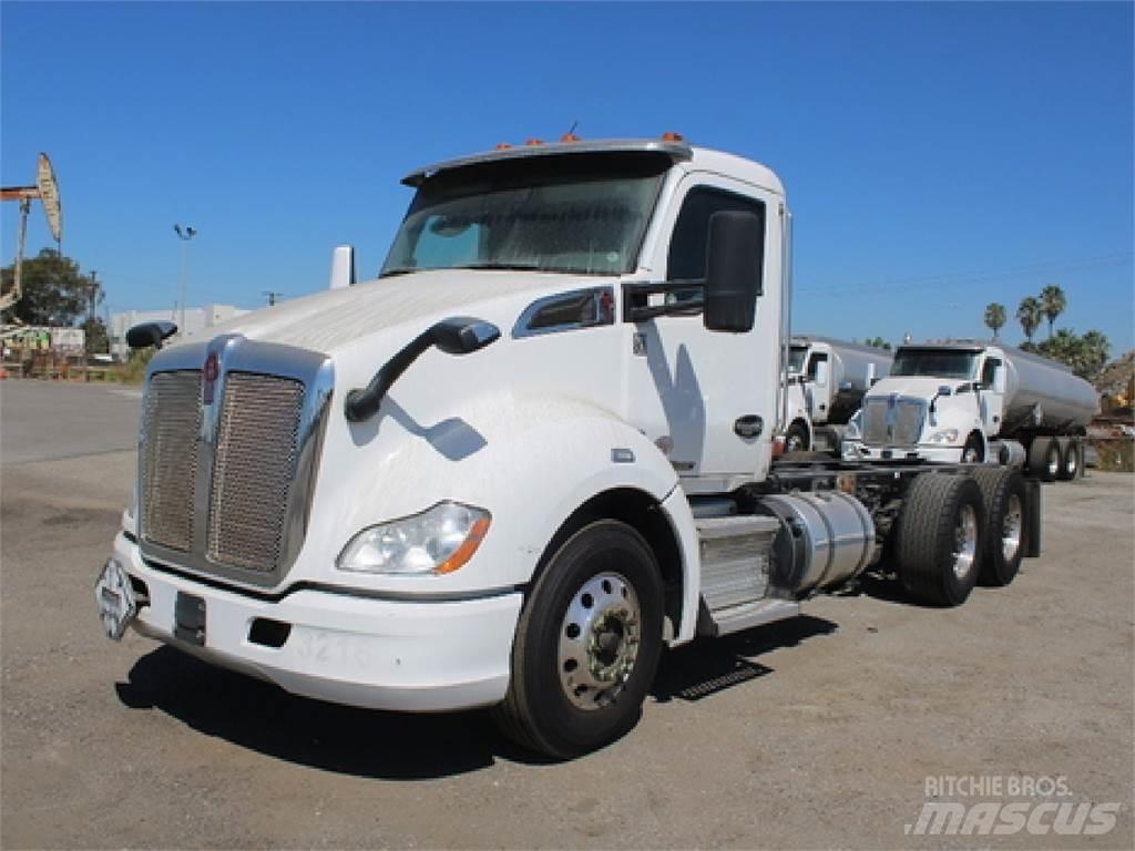Kenworth T680 Camiões de chassis e cabine