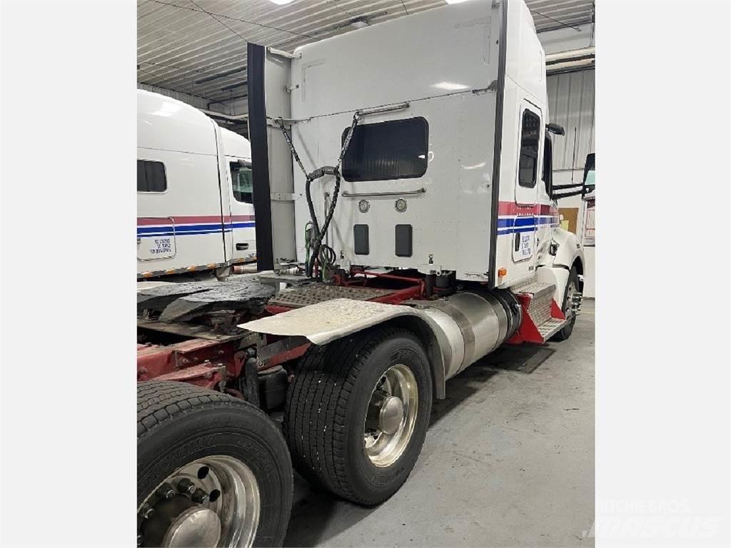 Kenworth T680 Cavalos Mecânicos