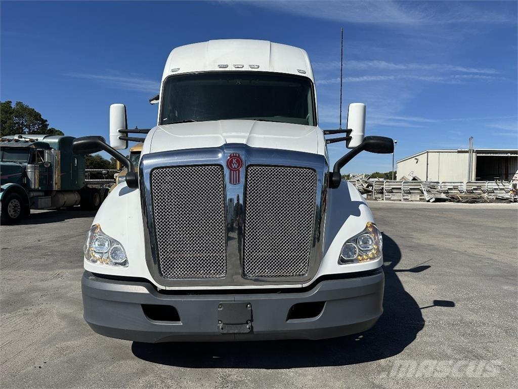Kenworth T680 Cavalos Mecânicos