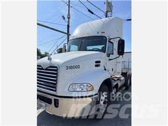Mack CXU613 Cavalos Mecânicos