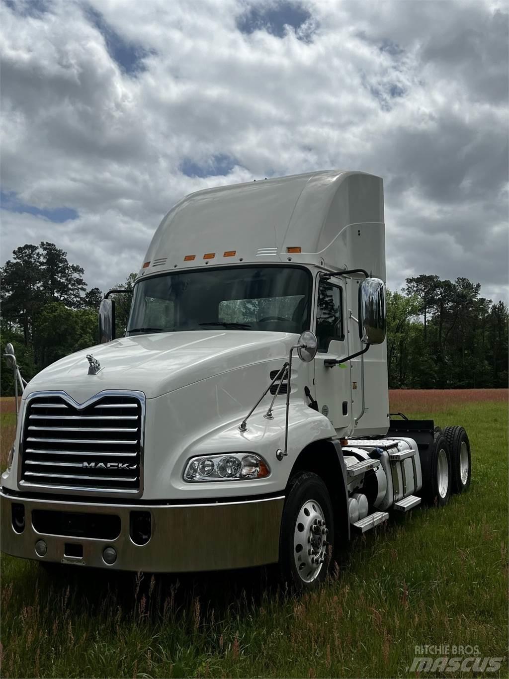 Mack CXU613 Cavalos Mecânicos