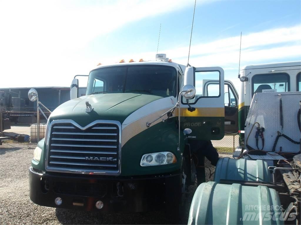 Mack CXU613 Cavalos Mecânicos