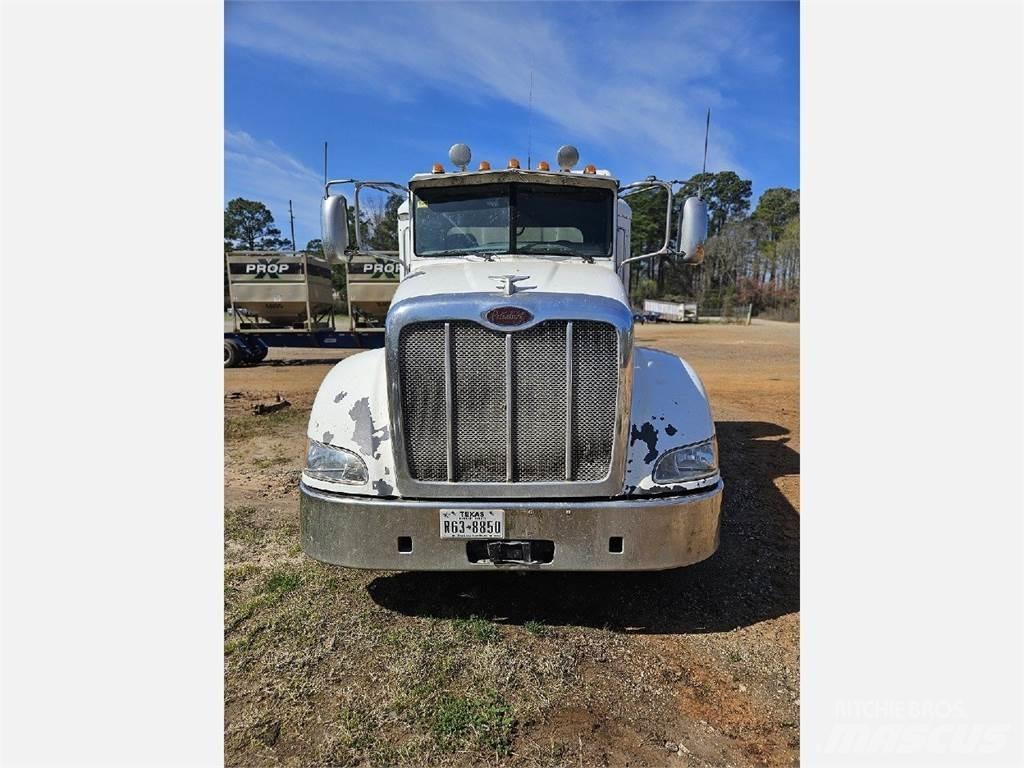 Peterbilt 384 Cavalos Mecânicos