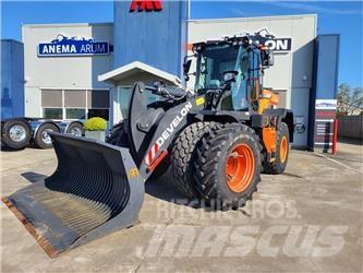 Develon DL220-7 Carregadeiras de rodas