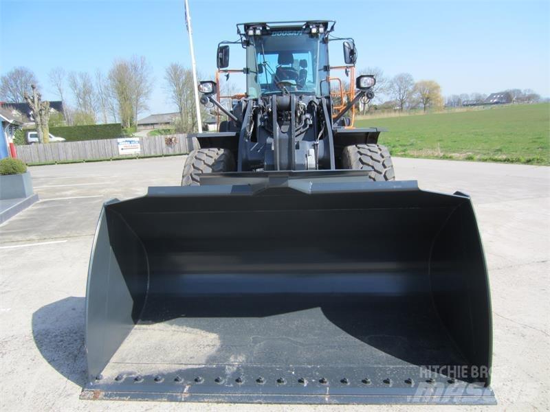 Develon DL380-7 Carregadeiras de rodas