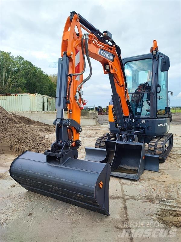 Develon DX27z-7 Miniescavadeiras