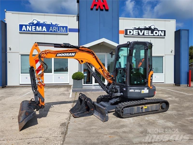 Develon DX35z-7 Miniescavadeiras