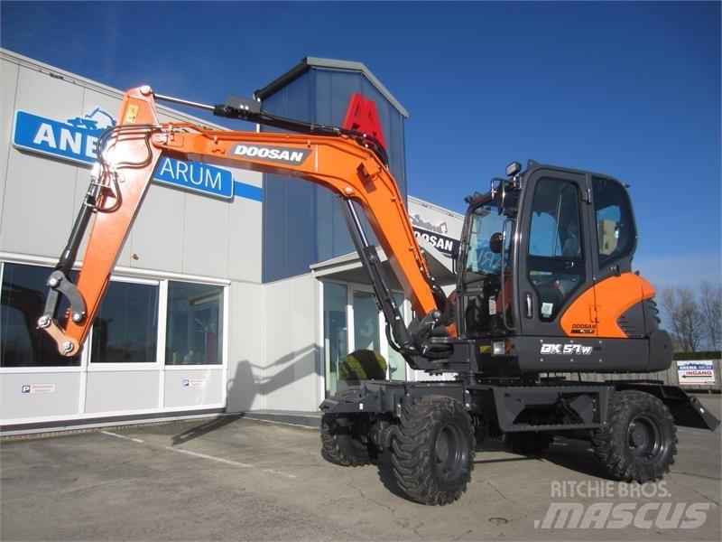 Develon DX57W-7 Miniescavadeiras