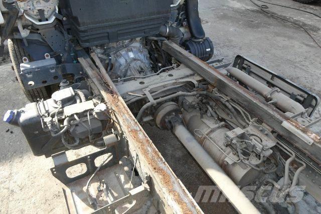 Isuzu NPR HD Camiões de chassis e cabine