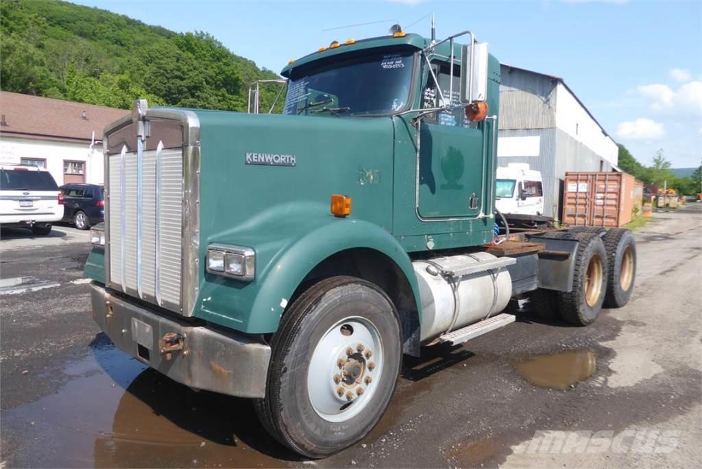 Kenworth W900B Camiões de chassis e cabine