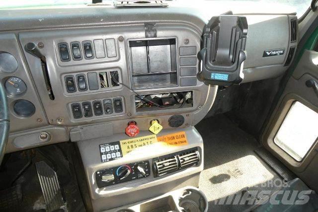 Mack CXN612 Camiões de chassis e cabine