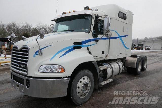 Mack CXU613 Cavalos Mecânicos