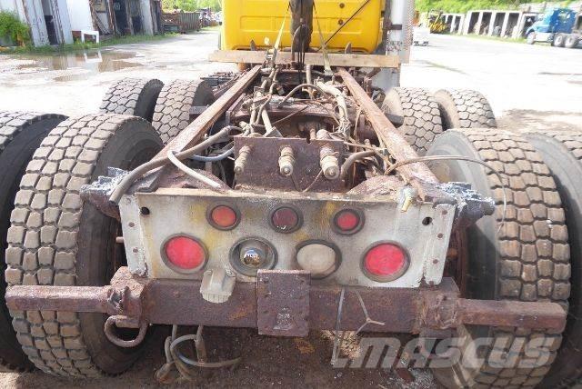 Mack RD688S Camiões de chassis e cabine